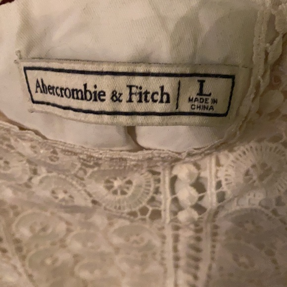 Abercrombie and Finch Lace Crop Top - Picture 3 of 3
